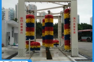 公交大巴車全自動洗車機(jī)價錢怎么樣[隆茂鑫晟]